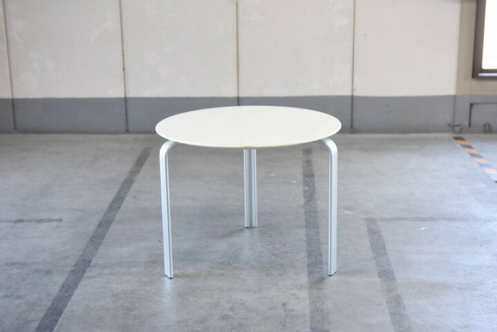 楽天市場】Cassina ixc デパドヴァ 10万「DAN」ラウンドテーブルb 