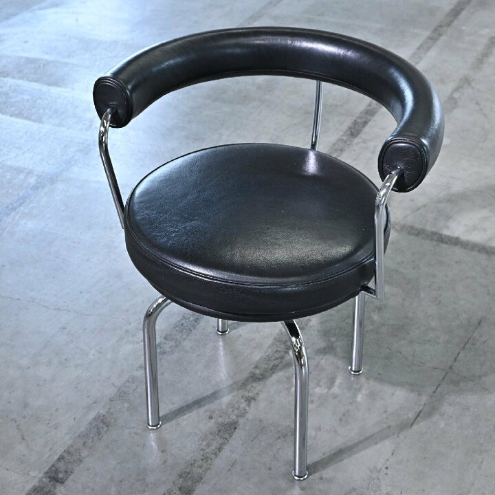 楽天市場】名作 Cassina 76万「LC7」スウィベルチェア ル  