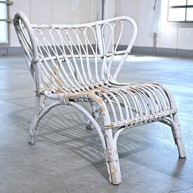 ラタン ラウンジチェア 籐 ウィングバック 縦格子 安楽椅子 リビング ダイニング ベランダ 軽量 寝室 書斎 ロー【中古家具/中古インテリア/USED家具ユーズド家具/リサイクル】