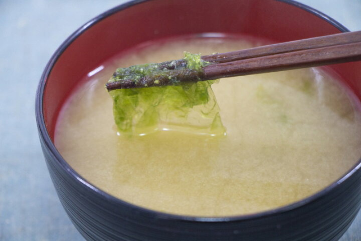 楽天市場】あおさ 伊勢志摩産 15g メール便 国産 三重 アオサ あおさのり 味噌汁 あおさ海苔 高等級の水優(みずゆう)免疫 栄養豊富 : マルキ喜助商店