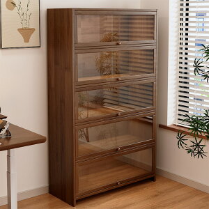 Cނ̖ho{I̕ǂɂ邭ݐF̎[IbJ[bJ[ɗbJ[ƒp{Ił