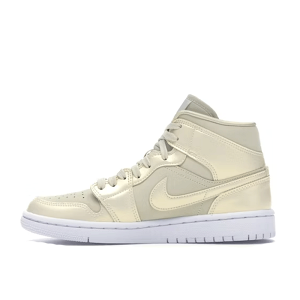 NIKE WMNS AIR JORDAN 1 HIGH OG Goose Feather Yellow iCL GA W[_1 g O[X tFU[ CG[ EBYV[Y Xj[J[ Xg[g