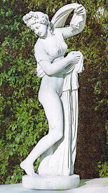 イタリア製ビーナス像（ガーデン オーナメント） 女神カリピッジェ　PapiniAgostino　Art.149 石像 女性像