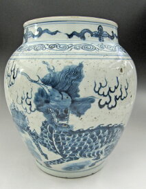 景徳鎮 染付麒麟文壺 高さ約23.5cm 中国美術 陶磁器 希少 花生 花瓶 白磁