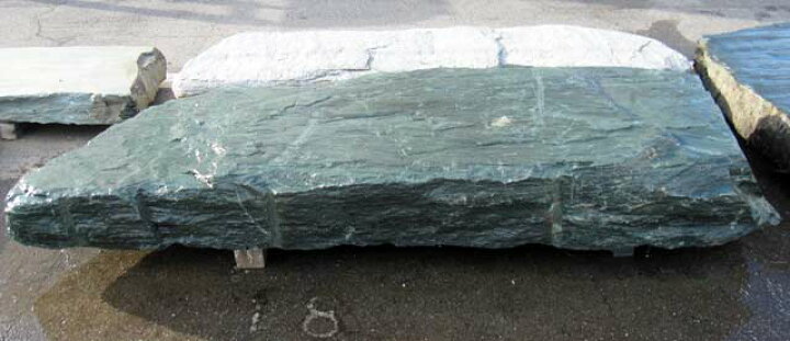 楽天市場】三波石 巨大 延段 踏石 青石 幅約3m30cm 特大 庭石 天然石 