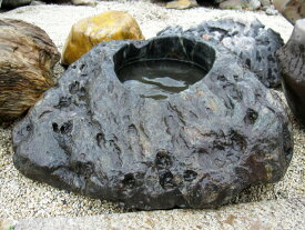 手水鉢 水鉢 たまり石 天然石 庭石 つくばい 溜まり石 景石 蹲 和風 庭園 石庭