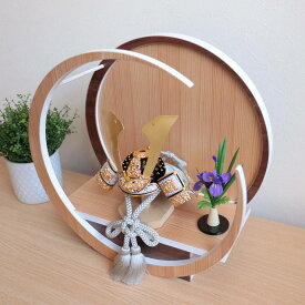 【マラソン全品P5倍！4日-10日 23:59まで】五月人形 コンパクト おしゃれ インテリア 兜飾り 5月人形 端午の節句 誠山 淡黒水色兜 白糸兜 月 丸 杉 ウォールナット 37A 増村人形店 MMN0073