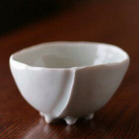 ■磁器 ぐい飲み■和食器 陶芸 美濃焼 徳利 酒器 冷酒 ぐい飲み ワイン ウイスキー 焼酎 日本酒 お酒 水割り 結婚祝い プレゼント 素敵 陶器 手作り おしゃれ かわいい モダン 誕生日 お祝い