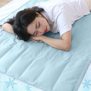 �Ђ���}�b�g �icool mat �j���⊴ ��p�}�b�g �ڐG�⊴Q-max 0.58 �⊴�W�F���}�b�g �����Q�� �ėp�Q�� �⊴�~���p�b�h �M���Ǒ΍� ���� �y�� �܂��݉� �l�E�y�b�g�p