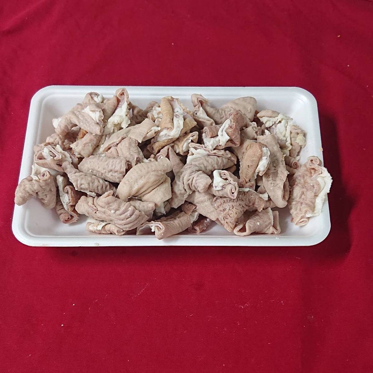 豚小腸切モツ　ホルモン　豚肉　冷凍　500g (送料別)