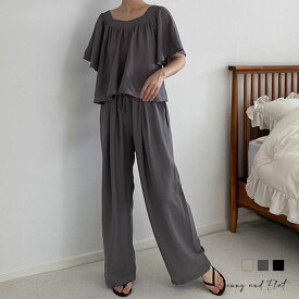 フレアトップスパンツセット┃全3色┃メール便可能┃Jenny and Flat┃ジェニアンドフラット┃リラックス感とスタイルを両立したアイテムです。上下セットでコーディネートが簡単に決まり、忙しい朝にもぴったり。