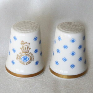 Chg Royal Doulton Hallmark of WGPH E̖q z[}[N@t@Ng[}[N TCC Vu RN^[Y Nu wʂ The Hallmarked Thimbles of the World's Great Porcelain Houses y