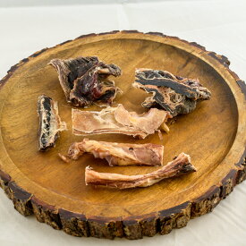 【カットアキレス】 アキレスすね肉関節スジ付なんこつ　新鮮　冷凍なし　小型犬用　犬 無添加 おやつ 国産 鹿肉 シカ肉 ドッグフード シニア 骨 ジビエ 小型犬　犬用食品(フード・おやつ) ドライフード 犬おやつ 安心 安全 低脂肪 高タンパク ヘルシー 日本製 ペット用品