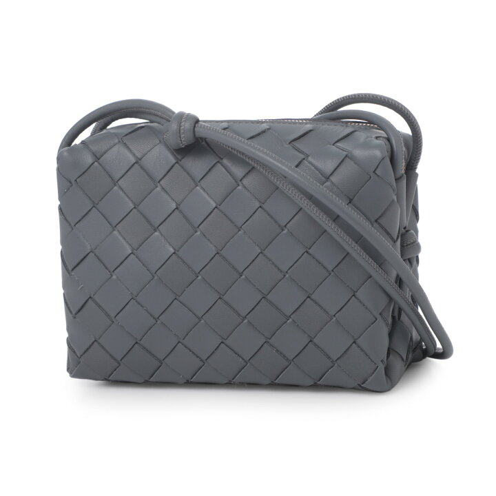 BOTTEGA VENETA グレー キルティングショルダーバッグ