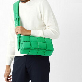 ボッテガヴェネタ BOTTEGA VENETA ショルダーバッグ グリーン メンズ 628951 vbo81 3724 PADDED CASSETTE パデッド カセット【返品送料無料】