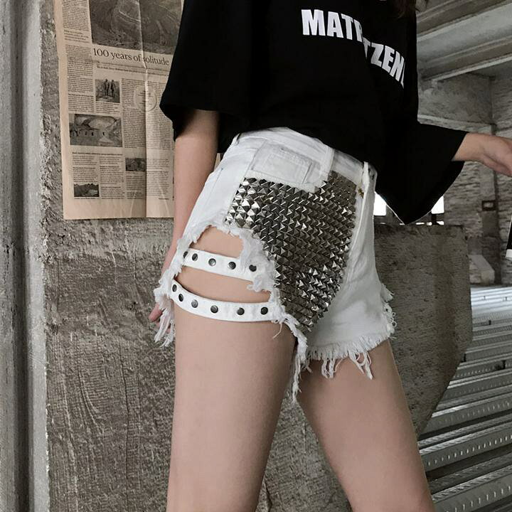 楽天市場】スタッズ付き ダメージショートデニム ハイウエスト  