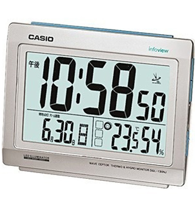 カシオ 電波時計 置時計 デジタル 目覚まし時計 おしゃれな シルバー 銀 見やすい 大型液晶 (CL15JU01) スヌーズ アラーム 日付 曜日  カレンダー 温度 湿度計 LED ライト付き CASIO 卓上 電波 置き時計 目覚まし時計 | ＭＤＣギフト