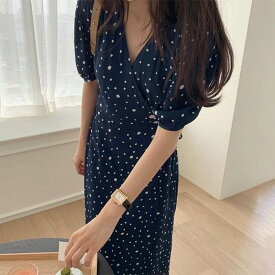 【P2倍&クーポン有】ワンピドレス ワンピース 巻きスカート シャツワンピース 春 夏 ひざ下 アンクル丈 ミディアム丈 お尻カバー 半袖 二の腕カバー パフスリーブ Vネック 襟なし ノーカラー デコルテきれい 鎖骨きれい Aライン 前開き 落ち感 すっきり