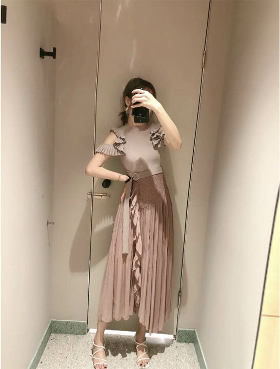 楽天市場】【P2倍&クーポン有】フリル クルーネック トップス  