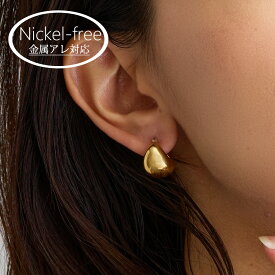 【最大10％OFFクーポン！】 ピアス フープピアス 金属アレルギー 日本製 k18gp つけっぱなし 純チタン ニッケルフリー レディース キャッチレス ぷっくり メタルボール スフィア 大ぶり ゴールド シルバー