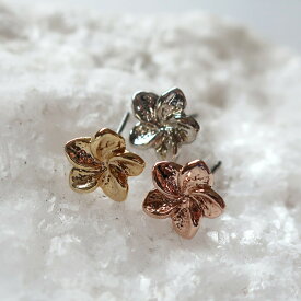 【最大10％OFFクーポン！】イヤリング ピアス 日本製 K18GP 金属アレルギー対応 お花 ノンホールピアス プルメリア 樹脂 ハワイ ハワジュ プレゼント ジュエリー レディース アクセサリー