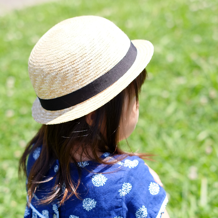 夏を快適に過ごす 子どもサイズの麦わら帽子 CLASKA クラスカ 麦わら帽子 キッズ 52cm 54cm 子供 独特の素材 チャイルド 帽子 プレゼント 女の子 入園祝い ギフト 日本製 埼玉 男の子 日よけ こども 印象のデザイン かわいい