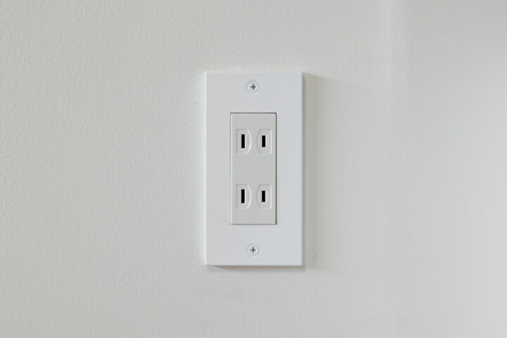 楽天市場 10枚セット 照明スイッチ コンセントカバー スイッチカバー おしゃれ プレート Sml エスエムエル ホワイト 白 鉄 スイッチプレート コンセントプレート シンプル リノベーション 電気 住宅 店舗用 交換 インテリア雑貨mercato メルカート