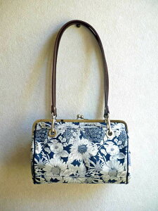 LIBERTYリバティプリント11号帆布を使ったTAWARA型がま口ボストンバッグ<Swim Dunclare>(スウィム・ダンクレア)【MERCI×あやの小路】LG-5C