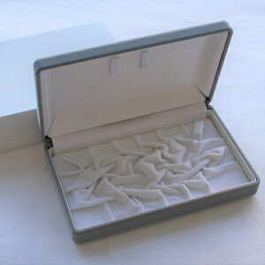 パール 真珠用 ケース グレー×ホワイト プレゼント ギフト ラッピング 梱包 保管 ジュエリーケース アクセサリーケース 宝石箱