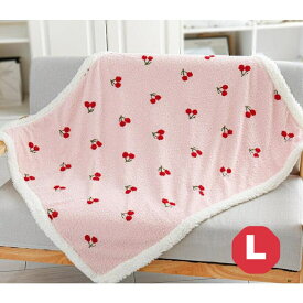 犬 毛布 スクエア チェリー ブランケット ピンク ペット 暖かい あったか フリース もこもこ 秋 冬 小型犬 中型犬 大型犬 保温 フランネル 洗える チワワ プードル キャリー ベッド 中敷 敷物 犬用品 ペットグッズ マット 寝具