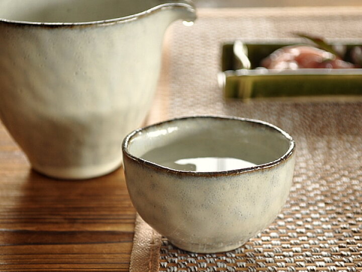 楽天市場 食器 和食器 おしゃれ おちょこ 黒陶粉引ぐい呑み ぐい呑み ぐい飲み お猪口 モダン 酒器 美濃焼 アウトレット カフェ風 おしゃれ食器の通販m Home Style