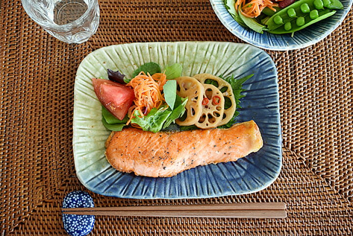 楽天市場 食器 中皿 おしゃれ 和食器 モダン 角皿 美濃焼 オードブル皿 アウトレット カフェ風 二色流し彫十草焼き物皿 おしゃれ食器の通販m Home Style