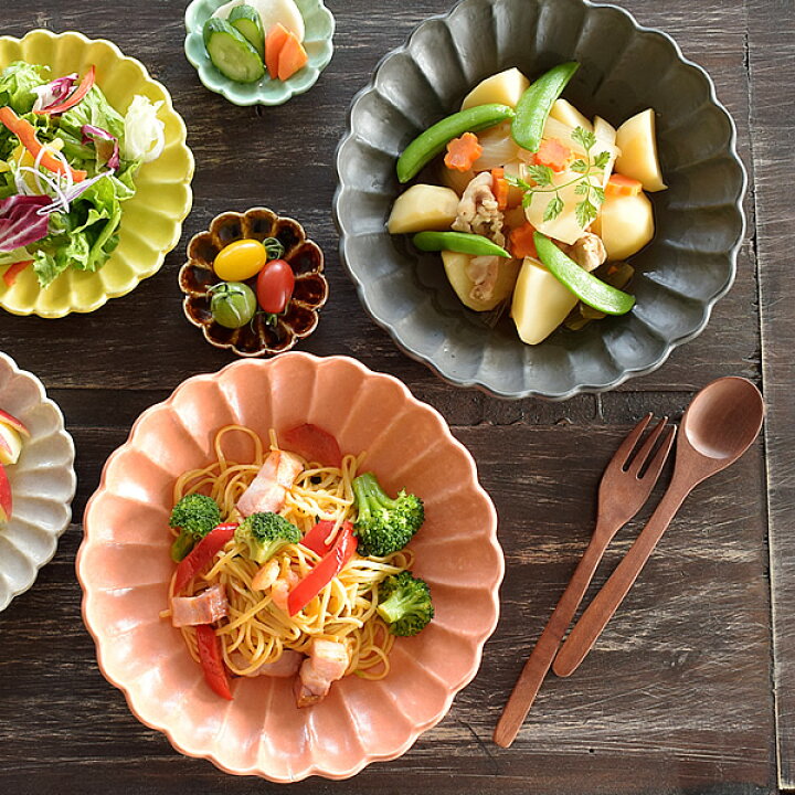楽天市場 食器 大皿 おしゃれ 和食器 モダン 美濃焼 プレート 大鉢 盛り鉢 菊型 花形 花型 アウトレット カフェ風 6色菊形高台大皿 おしゃれ 食器の通販m Home Style