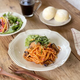 【クーポン有】食器 おしゃれ 皿 パスタ皿 アンジュ6.3深皿 美濃焼 大皿 プレート 花型 花形 カフェ風 電子レンジ対応 食洗機対応