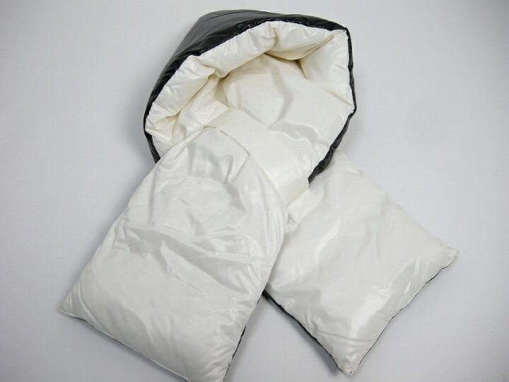 楽天市場】【MONCLER/モンクレール/SCIARPA/デカロゴ付きダウン  