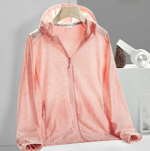 10 夏 春 スポーティー ボーイッシュ カジュアル シンプル 薄手 ポケット ファスナー フード付き 長袖 袖あり UVカットパーカー