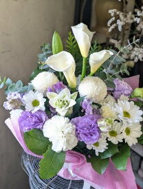 ◆薄紫と白のお供え 「お供え 花 アレンジメント」「お供え フラワーアレンジメント」「お供え 花」「お供え花　送料無料」「お供え花　ランキング」「フラワーギフト お供え」「アレンジメント　お供え」「お供え アレンジメント おしゃれ」「楽天市場 お供え 花」