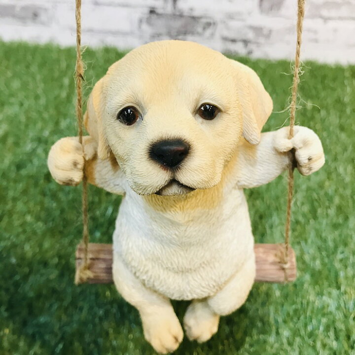 楽天市場 ブランコラブラドールレトリバー 犬 イヌ 置物 可愛い リアル アニマルオブジェ インテリア かわいいネコ 動物 子猫 仔猫 ガーデンオーナメント 玄関先 庭 雑貨 クラピア 観葉植物専門店ミドリス