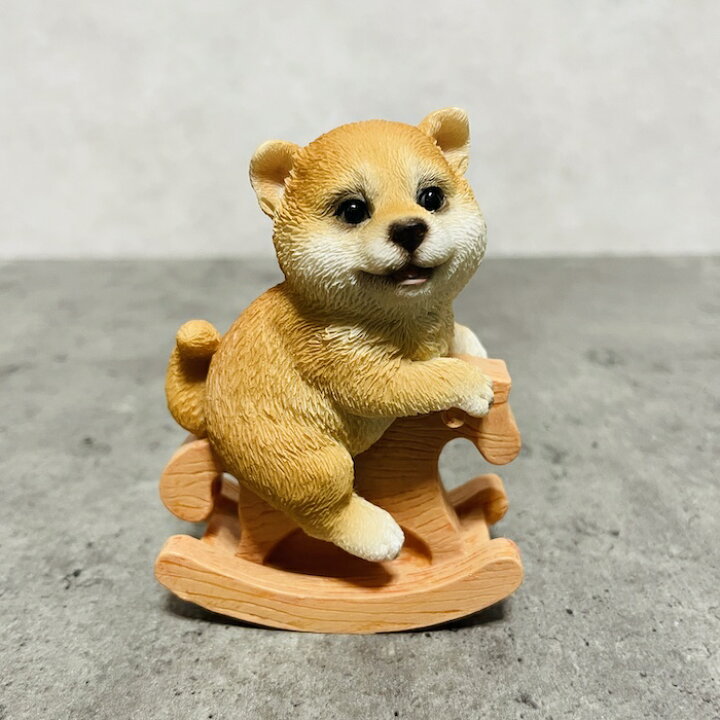 楽天市場】犬 置物 小さい かわいい 木馬に乗る柴犬 グッズ woobia 