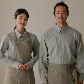 MOI Front slit chest apron #AA1984 Light Khaki☆ユニフォームデザイナー専門ブランド a.mont☆飲食店・ホテル・接客・厨房・コックコート・エプロンなどの専門店です ☆a-montエプロンストラップ