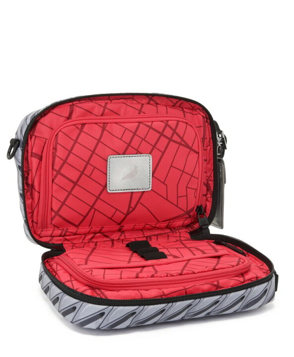 未使用【TUMI】クラウディアクロスボディ ショルダーバッグ ワイン 
