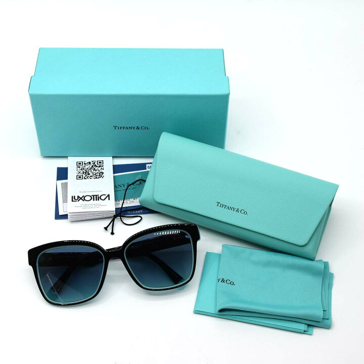 Tiffany＆Co.の箱とサングラスケースと付属品