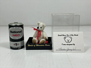 〇【 World of Miniature Bears/ワールド・オブ・ミニチュアベアーズ 】『 ＃319 WHITE 3インチ レッドリボン　1997年製 』 アメリカ雑貨　アメ雑　クマ　テディベア　コレクション