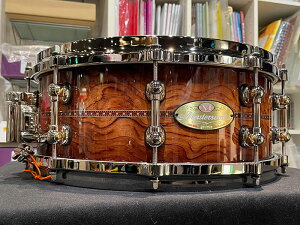 Pearl�i�p�[���jMWAC1455S/N Natural Walnut Burst Bubinga Rosette Inlay / MasterWorks �}�X�^�[���[�N�X�E�X�l�A�h����