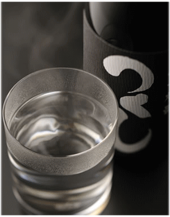 楽天市場】プレミアム麦焼酎【西吉田酒造】つくし白・黒 1.8L