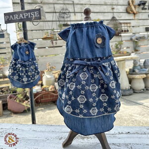 かわいい犬服 わんこ服 デニム&デニム お花のエプロンワンピース Denim Flower ドッグウェア / 犬服 JAPAN ハンドメイド ダックスフント Dachshund