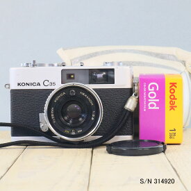 【整備済】【保証付 】　コニカ　KONICA C35　初期型　S/N 314920（ケース・フイルム付セット）　フィルムカメラ　フイルムカメラ　【中古】