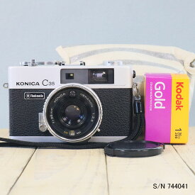 【整備済】【保証付 】　コニカ　KONICA C35 Flashmatic　S/N 744041（ケース・フイルム付セット）　フィルムカメラ　フイルムカメラ　【中古】