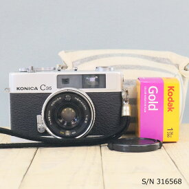【整備済】【保証付 】　コニカ　KONICA C35　初期型　S/N 316568（ケース・フイルム付セット）　フィルムカメラ　フイルムカメラ　【中古】