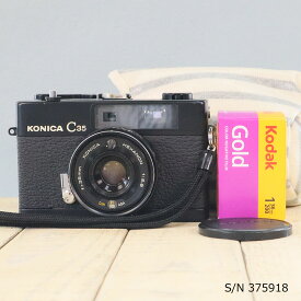 【整備済】【保証付 】　コニカ　KONICA C35　ブラック　S/N 375918（ケース・フイルム付セット）　フィルムカメラ　フイルムカメラ　【中古】